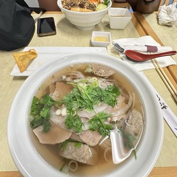 Le’s Pho